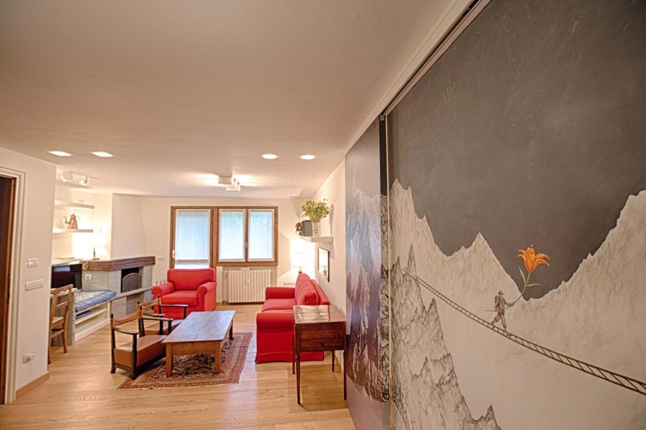 Joivy Superb Apartments For 6 With Mountain View And Garden In Courmayeur Exterior photo